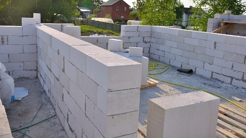 Кладка газосиликатных блоков в Логойске