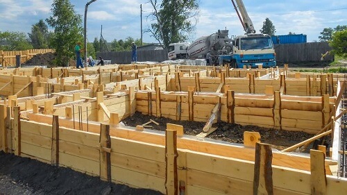 Ленточный фундамент для дома в Логойске