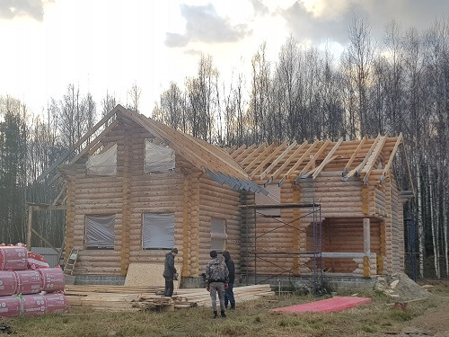 Монтаж кровли из металлочерепицы в Логойске