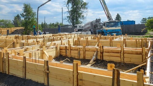 Свайный фундамент с ростверком в Логойске